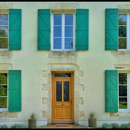 Les Maisons Du Bonheur Bed and Breakfast Château-Garnier Exteriör bild