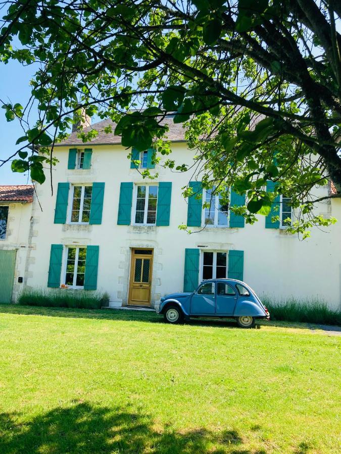 Les Maisons Du Bonheur Bed and Breakfast Château-Garnier Exteriör bild
